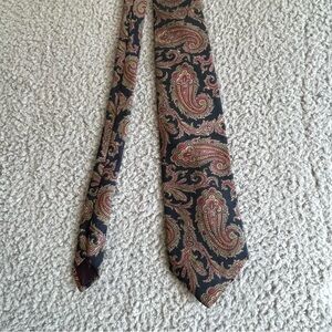 Brooks Brothers Mens Tie All silk Paisley print‎ 52''X 3.5'' Italy Vintage Party